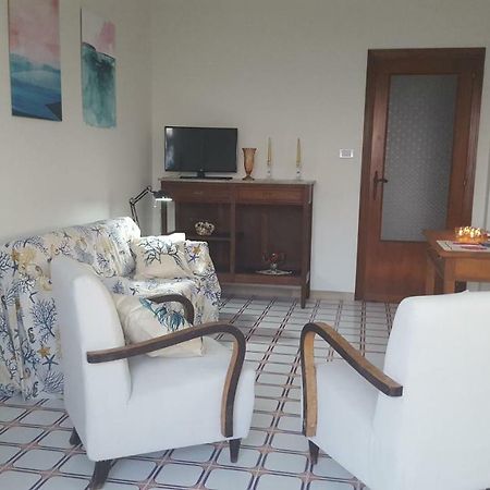 Casa Del Levante Riposto Bagian luar foto