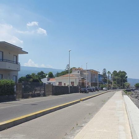 Casa Del Levante Riposto Bagian luar foto