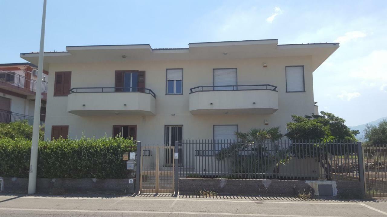 Casa Del Levante Riposto Bagian luar foto