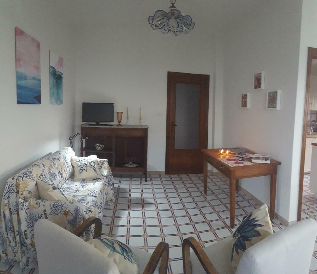 Casa Del Levante Riposto Bagian luar foto