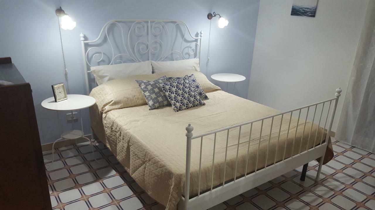 Casa Del Levante Riposto Bagian luar foto
