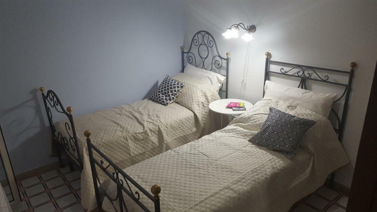 Casa Del Levante Riposto Bagian luar foto